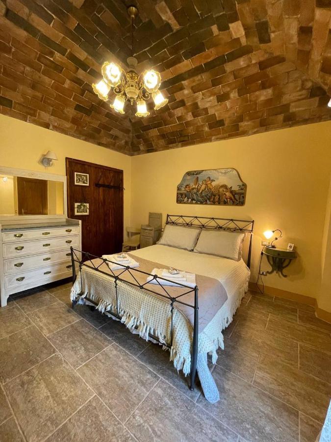Antica Casa Del Glicine Daire Poggibonsi Dış mekan fotoğraf
