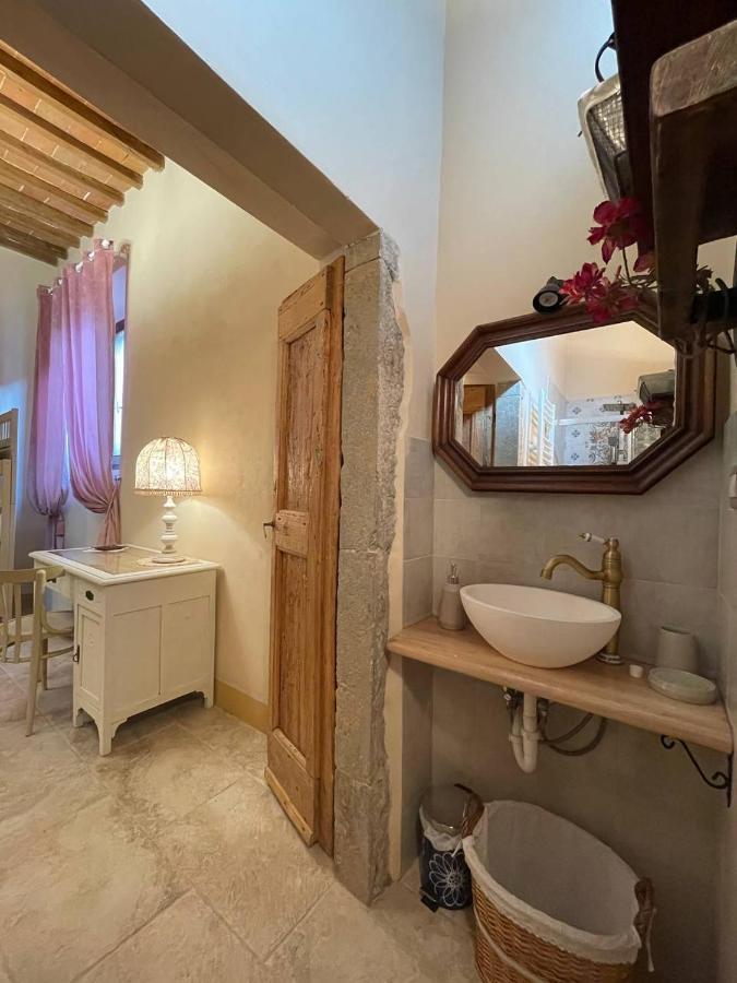 Antica Casa Del Glicine Daire Poggibonsi Dış mekan fotoğraf
